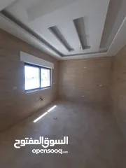  9 شقة طابق الارضي مع ترس منطقة فلل ومطلة  / ابو نصير بالقرب من مستشفى الرشيد