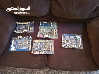  1 5بوردات و 3شاشات وكيس خردة بسعر مميز جدا