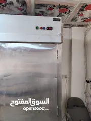  9 ثلاجة عرض وثلاجة تخزين للبيع بحاله ممتازه مكفولات