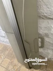  6 حاملات سقف +غطا صندوق داخلي سياره انفينيتي2006