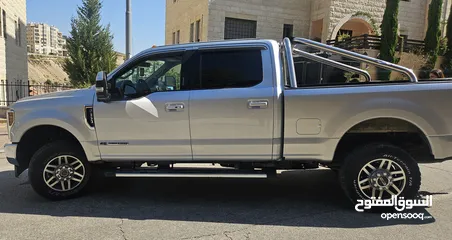  30 فوردf350 لاريت