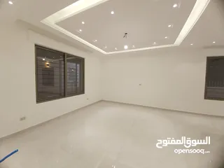  2 شقة جديدة للبيع اربع غرف نوم مع حديقة في دير غبار