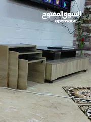  2 طاولات للبيع او البدل على عصافير كوكتيل
