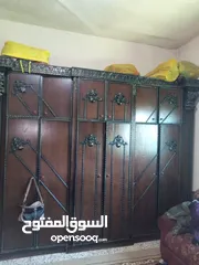  3 تخت غرفة نوم وغزانه غرفه نوم مع فريزر للبيع الاستعمال خفيف بحال الوكالة