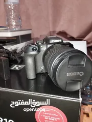  6 كاميرا كانون r10 مع عدسه 24-105-قابل للتخفيط