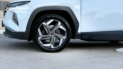  21 هونداي توسان 4/4 هايبرد