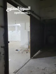  3 مستودع 300 متر  يصلح للتخزين أو مشغل اوالصناعات  الخفيفه