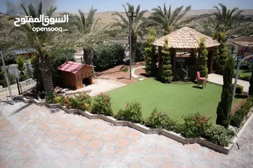  7 مزرعة خاصة مع ارض للبيع