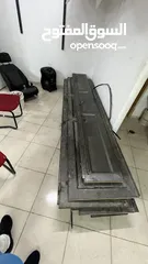  1 باب محل حديد شبه جديد