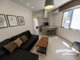  5 شقة مفروشة للإيجار 65م2 ( Property 17508 )