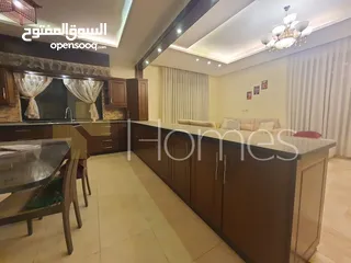  12 شقة باطلالة عالية للبيع في رجم عميش بمساحة بناء 270م
