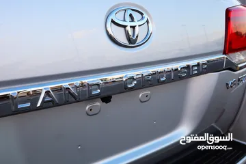  4 Toyota Land Cruiser 5.7L EXR 2019