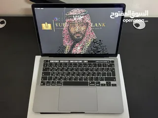  1 ماك بوك برو تاتش بار m2 256Gb الجهاز جدا نظيف
