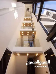  9 شقه فاخر جدا في اجمل مناطق الجبيهة حي المنصور المطل والرائع تشطيبات فندقية