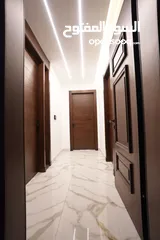  18 شقه مميزه للبيع بعد المدارس العالميه طريق المطار مباشره بسعر مغري تشطيب سوبر ديلوكس