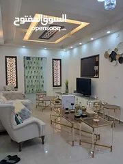  3 شقه ارضيه مدخل مستقل فل خدمات للبيع في بيت وزن