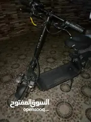 4 سكوتر كهربائي للبيع بحالة الوكالة
