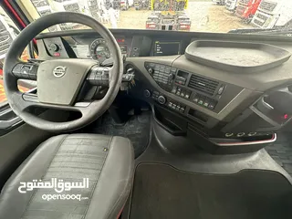 8 ‎ Volvo tractor unit automatic gear راس تريلة فولفو جير اتوماتيك 2015