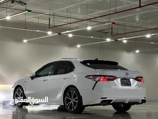  4 Toyota Camry 2018 Se Sport  بحالة الوكالة