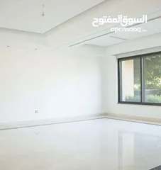  6 فيلا فاخرة متلاصقة للبيع في الظهير ضمن كمباوند