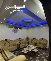  22 روف طبقتين بمساحة 180 متر مربع بموقع مميز  مع بئر مياه خاص بالروف واشتراك مياه وكهرباء بمدينة الخليل