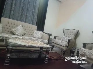  10 أثاث غرفة جلوس 7مقاعد200دينار شبه جديد الله يبارك لصاحب انصيب
