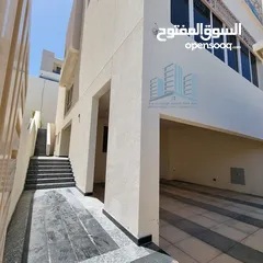  5 Luxurious 5 BR Villa with City View in MQ