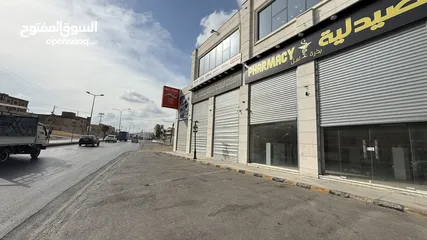  5 محلات ومكاتب و مستودعات للايجار السنوي