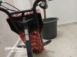  1 سكوتر كهربائي