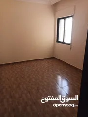  4 شقة فخمة للبيع من المالك مباشرة في منطقة ماركا غرب تقاطع نادي السباق مع شارع الحزام الدائري
