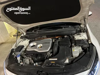  4 كيا اوبتيما K5 موديل 2018 بحاله ممتازه جداً