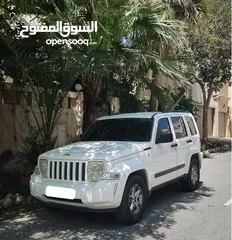  3 للبيع جيب شيروكي   موديل 2012  ماشي 130000Km