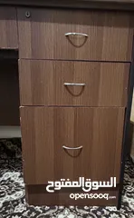  1 مكتب وكرسي دراسي