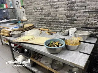  22 محل معجنات مع كامل عدته للبيع بخلو بداعي السفر