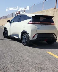  2 سيجال 2023 لون ابيض حرق حرق بحال الزيرو30 الالف كيلو