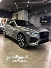  2 سيارة Jaguar F-Pace