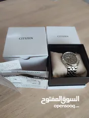  12 CITIZEN Eco-Drive (تعمل بالطاقة الضوئية لا تحتاج بطارية)