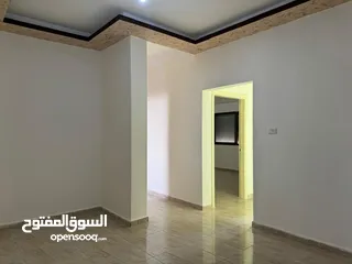  1 شقه للبيع ابو علندا دوار البنزين طابق اول عماره مكونه من 4 شقق فقط من المالك مباشره