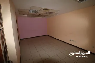  9 مكتب مميز مساحة 300 متر مربع للايجار بسعر مناسب