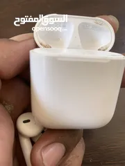  3 Apple AirPods Japan