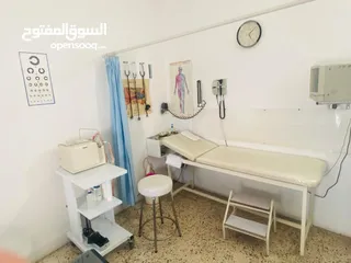  1 عيادة طب عام مع معداتها للبيع بدون الرخصه