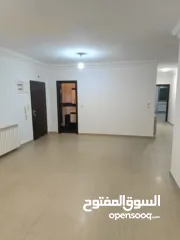  3 شقه للبيع في منطقه  المصايف مساحه 135متر