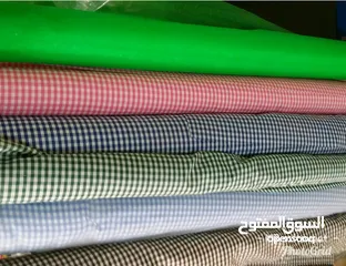  8 اكسسوارات ومواد للاشغال اليدوية ورد وشرايط وخرز واحجار للبيع بسبب تصفية الورشة