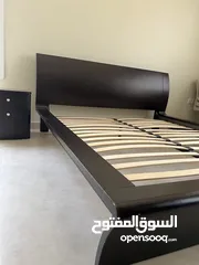  4 سرير وتسريحة للبيع (مستعمل)