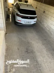  22 شقة ارضية طابقية بمساحة 399 متر2