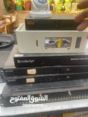  3 كاميرات مراقبة و دي في ار و أجهزة صوت و كوابل