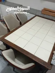  1 table for sale طاولة للبيع