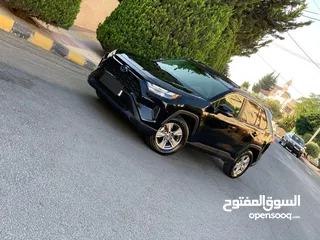  6 تيوتا رافور هايبرد 2023 xle لون اسود ملوكي جمرك اليوم اعلى صنف