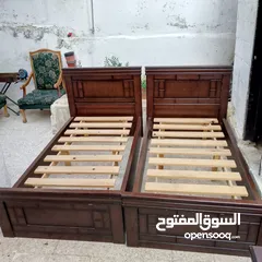  5 غرفة نوم شبابيه عباره عن تختين وتواليت ومراي وخزانه سحاب درفتين وكومودينا