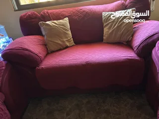  4 طقم كنب دب 7 مقاعد بحالة جيدة